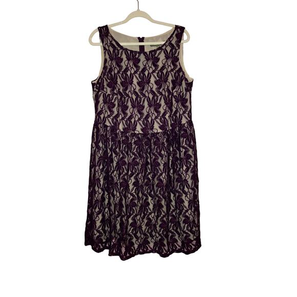 Melanie T Dresses & Skirts - Sleeveless Black Lace Overlay Midi Dress with Cream Lining